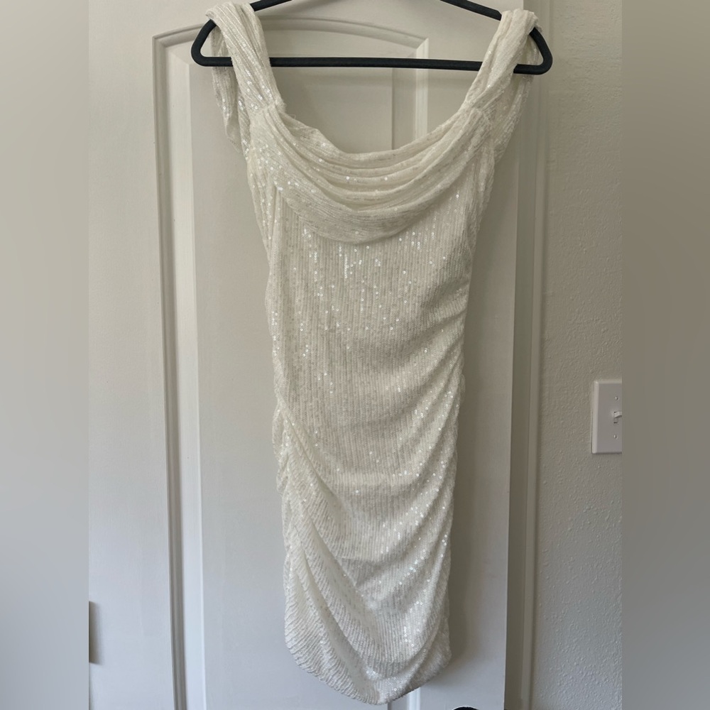 Hello Molly off-shoulder dress